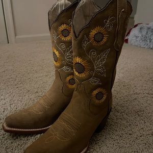 Sunflower cowboy boots
